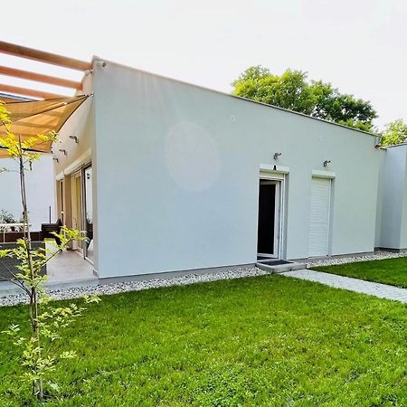 Aranygesztenye Apartmanhaz Balatonudvari Exterior foto
